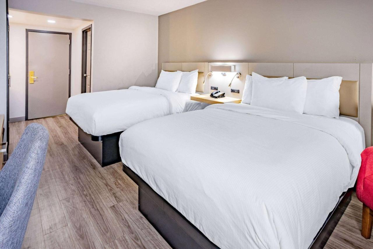 Wingate By Wyndham Hotel 3*